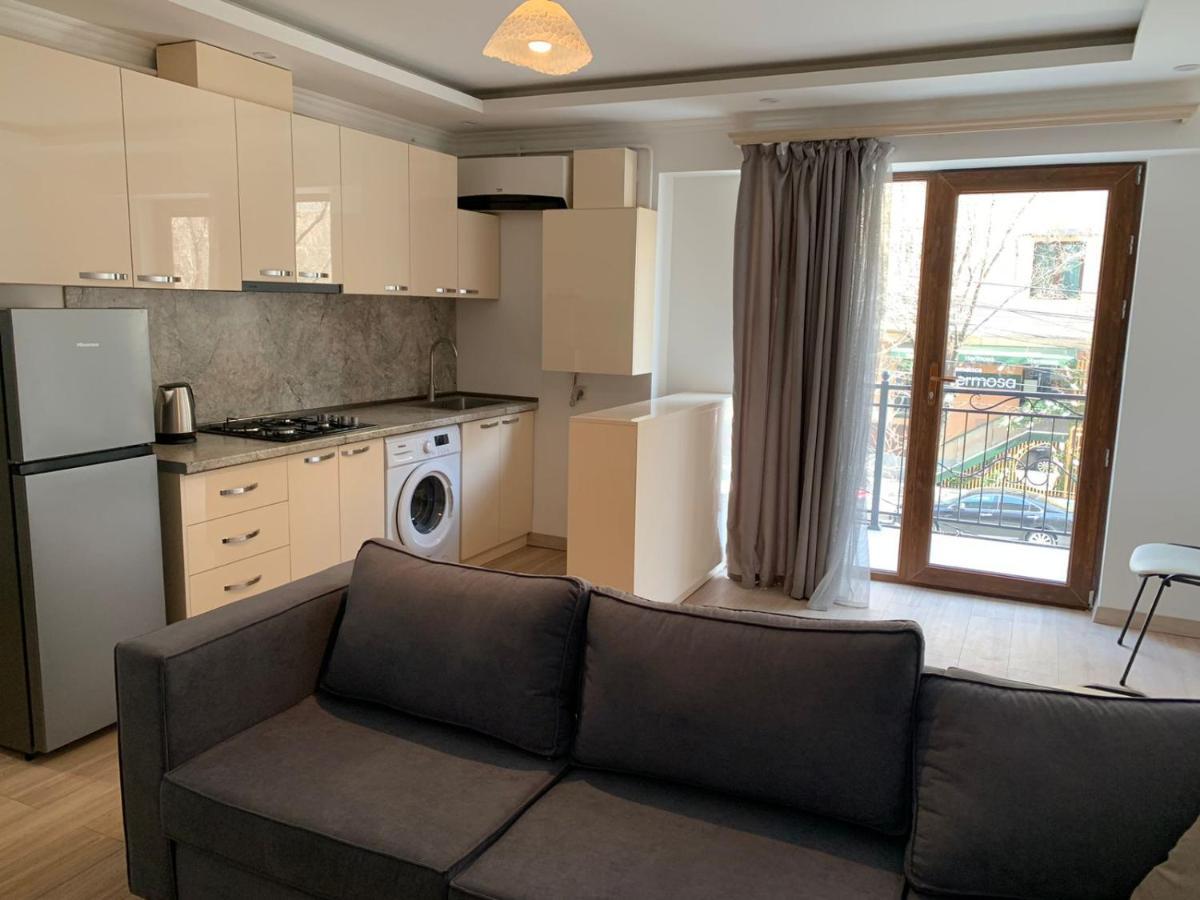 19Tumanyan Excellent Apartment In The Centre Of Capital Jereván Kültér fotó